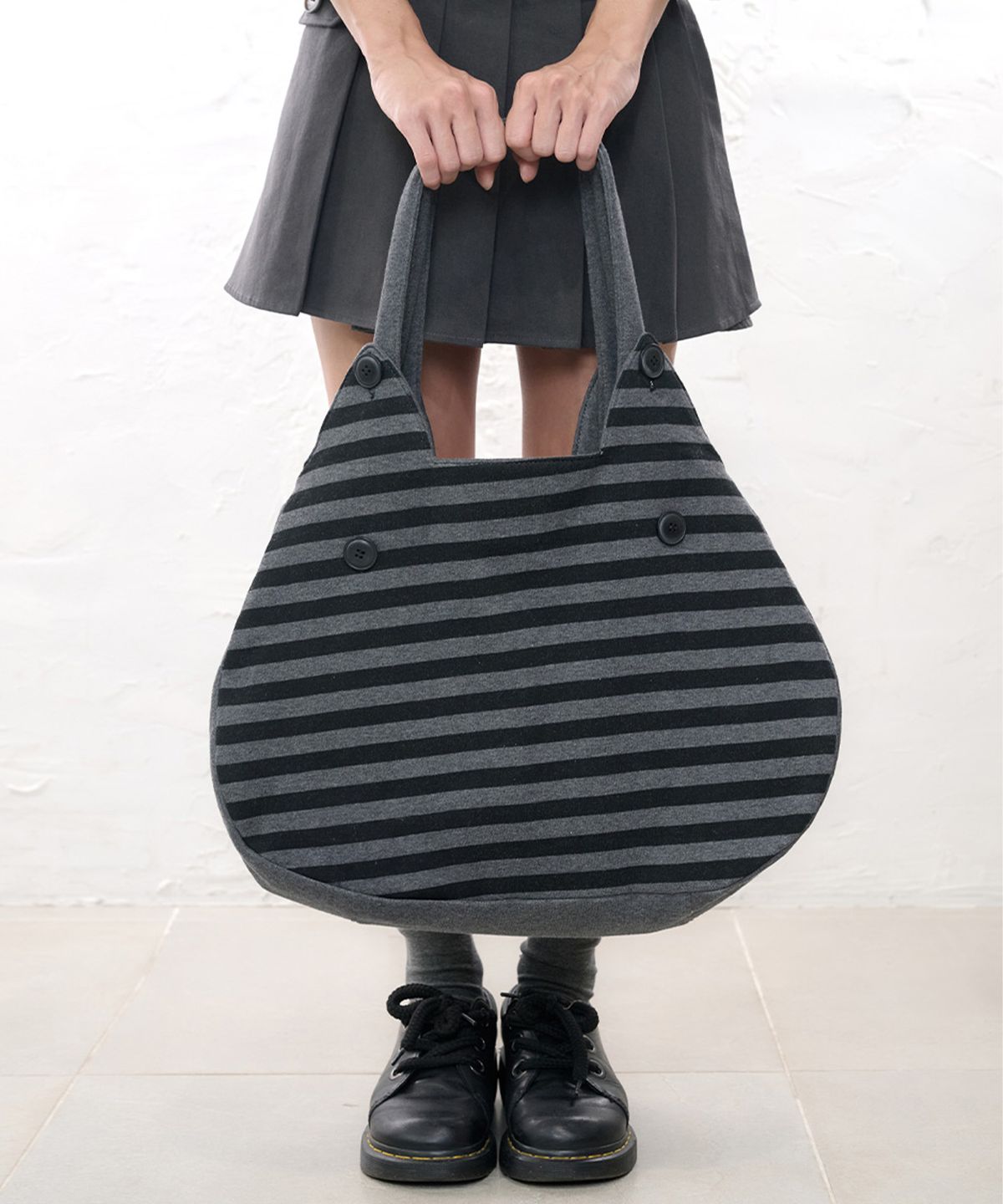 잇자바이브(ITZAVIBE) CHUBBY CAT EAR STRIPE BAG