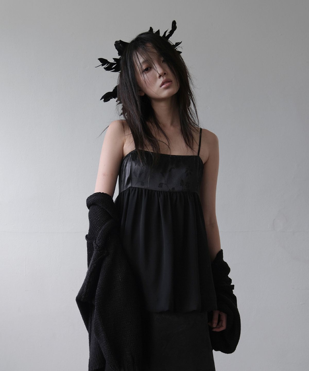 이오담(IODAM) FLORA JACQUARD BLOUSE (black)