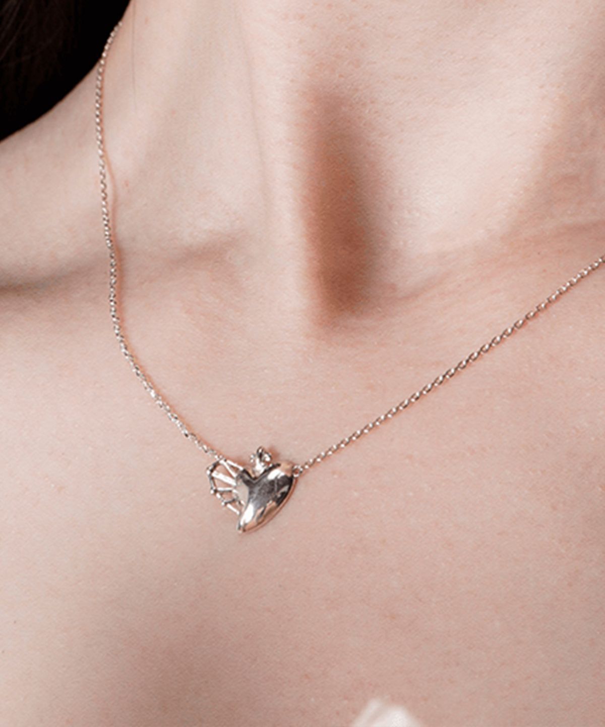 비바로레(VIVALORRE) Everheart necklace [에버하트 네크리스]