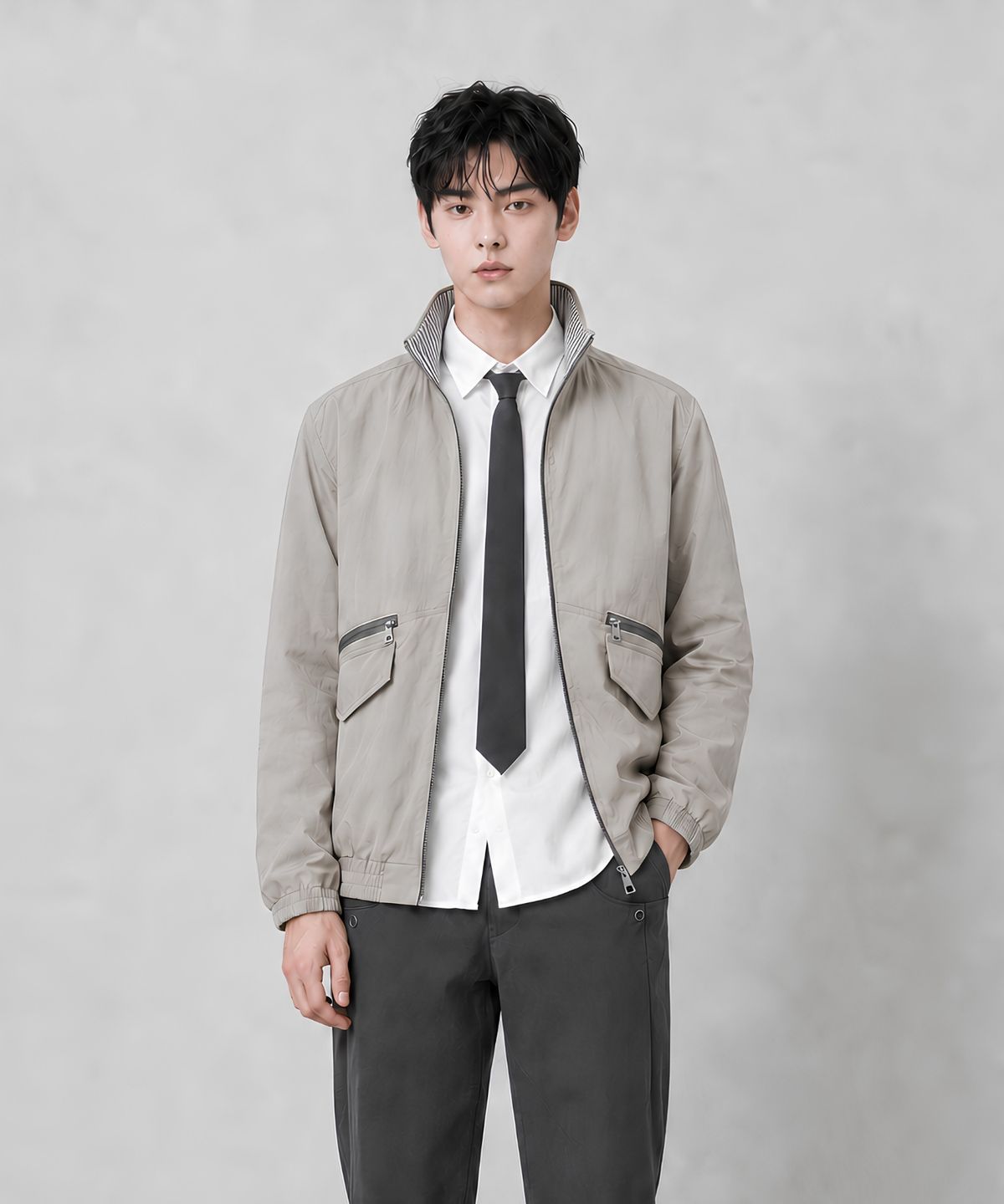 커스텀어스(CUSTOMUS) 스탠드칼라 유틸리티 포켓 집업 블루종 CXS26FWJP803 BEI