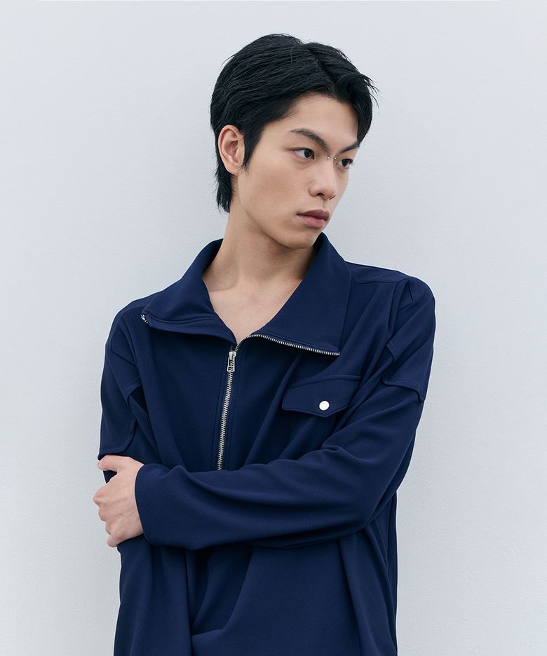 ASYMMETRIC HIGH-NECK TOP (NAVY)