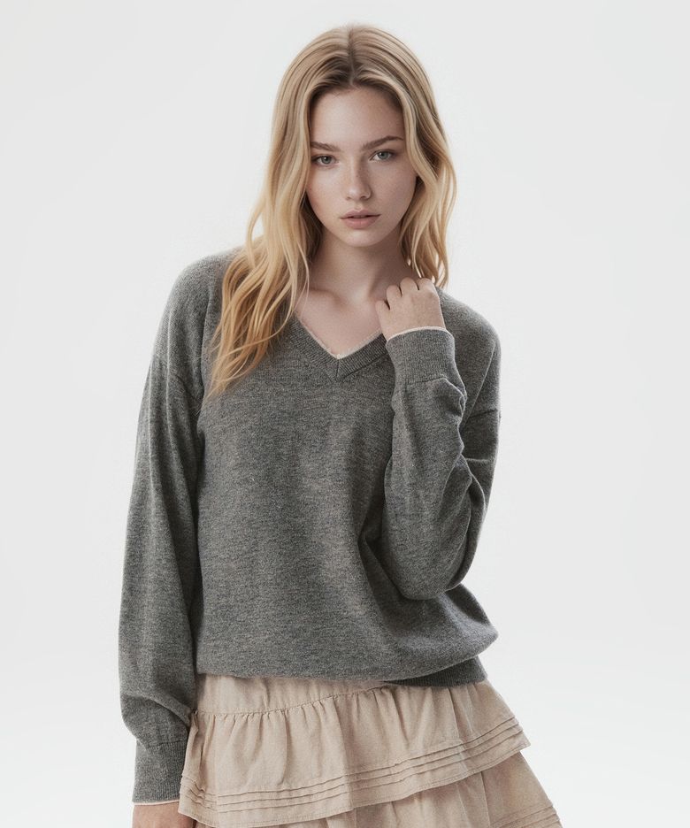 Layered V-neck Pullover / WHKAG4932F