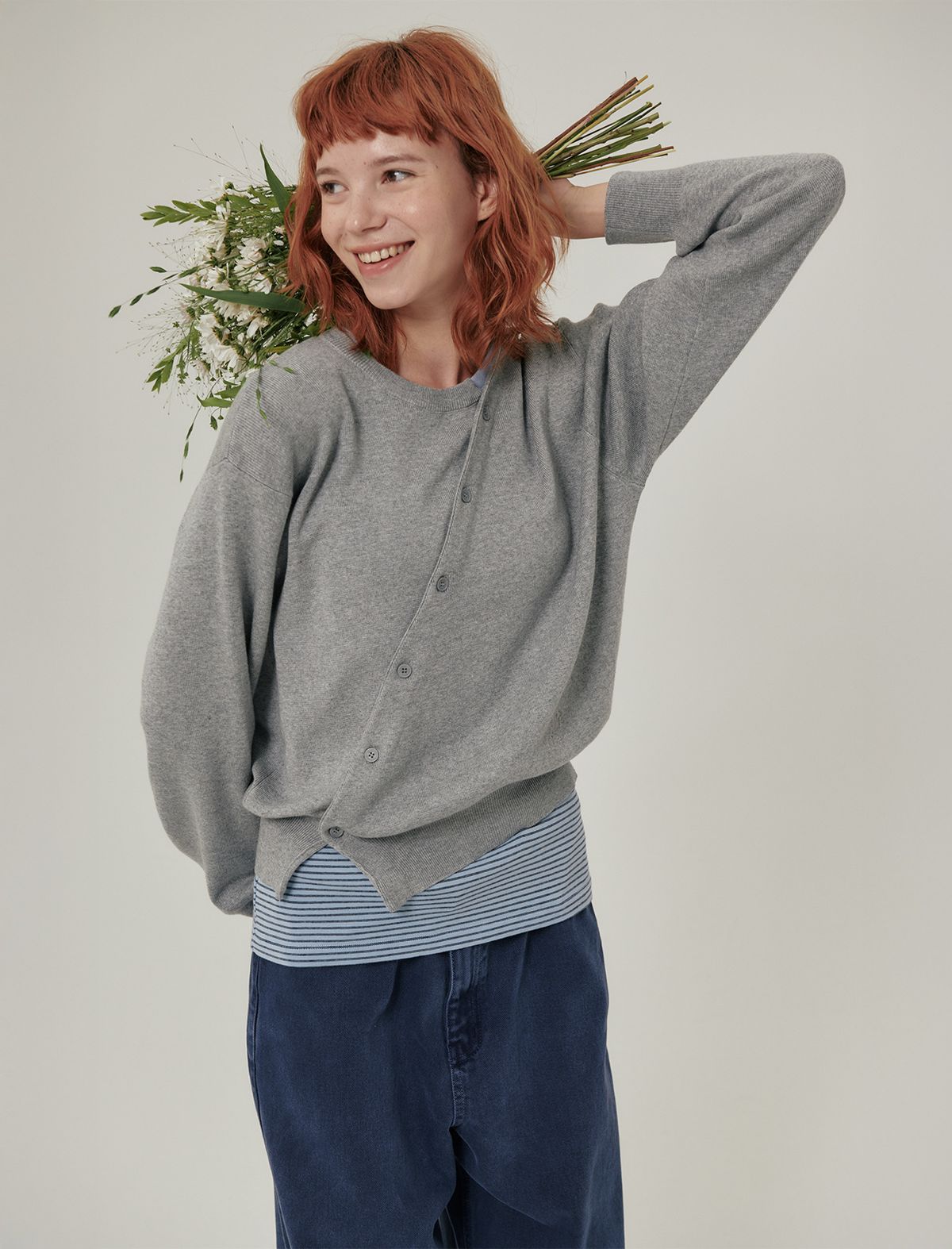 플랫웨이브 인 서울(FLATWAVE IN SEOUL) Floa Unbalanced Cardigan Grey
