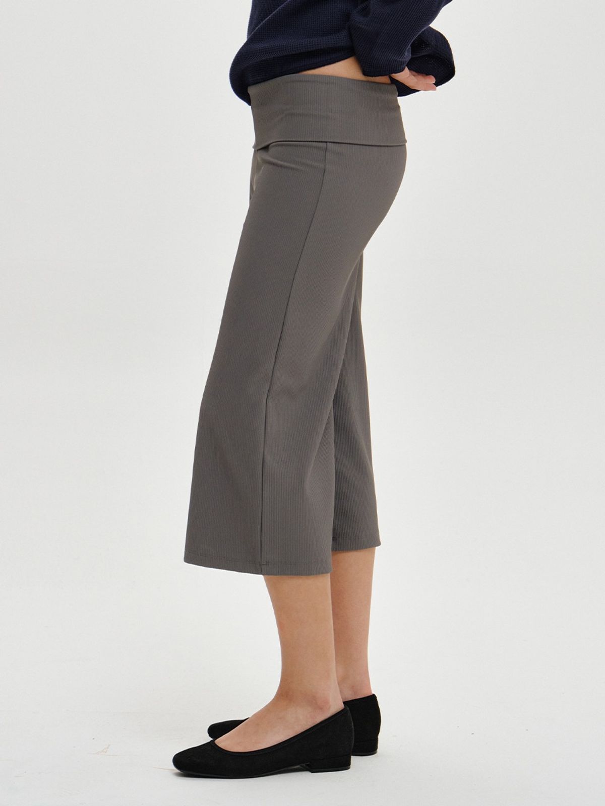 플리즈프로젝트(PLZPROJECT) HAILEY CAPRI PANTS, CHARCOAL