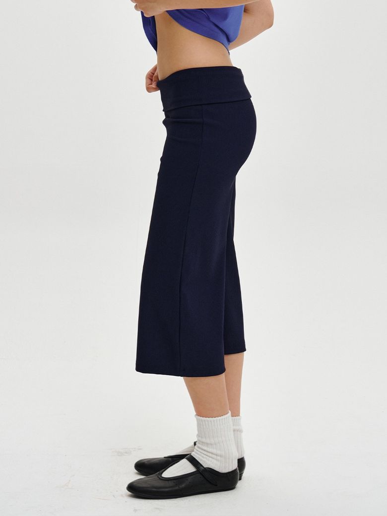 HAILEY CAPRI PANTS, NAVY