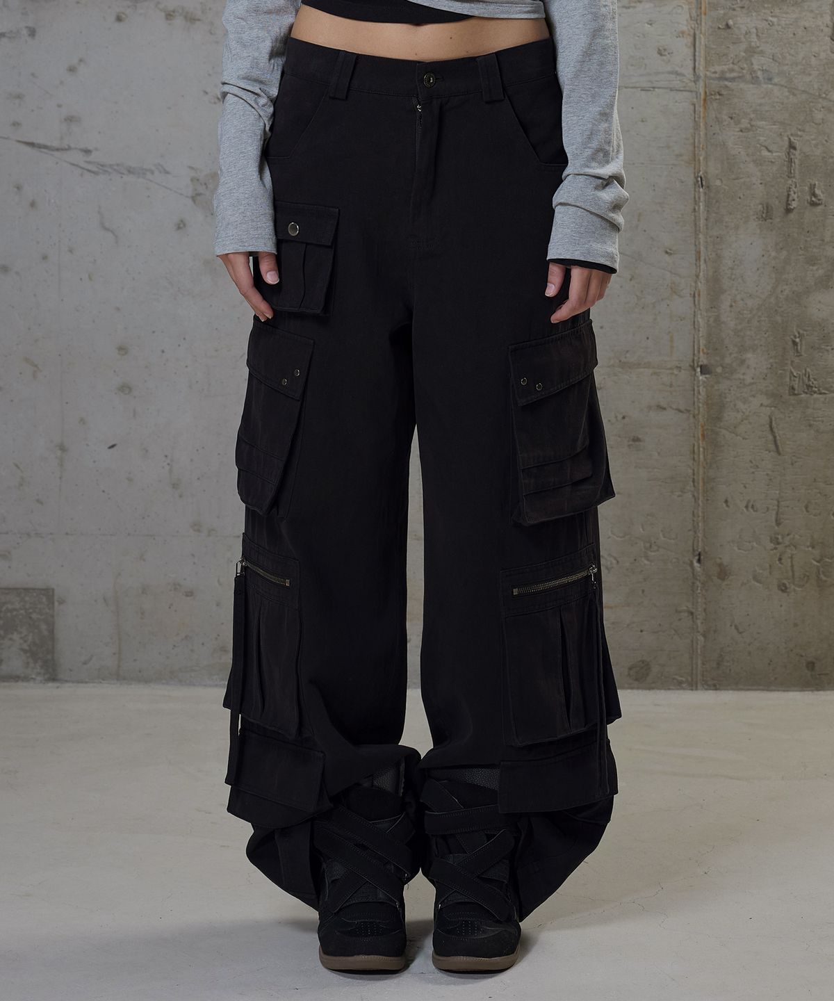 락케이크(ROCKCAKE) Multi Cargo Wide Pants - Black