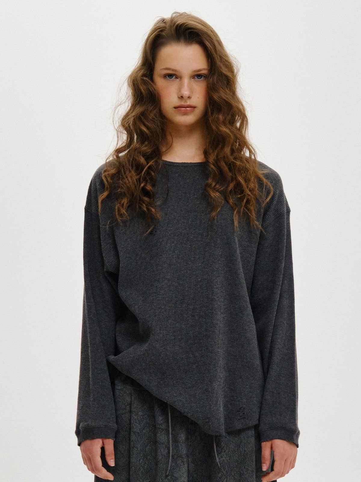 플리즈프로젝트(PLZPROJECT) DAMAGE WAFFLE LONG SLEEVE, CHARCOAL