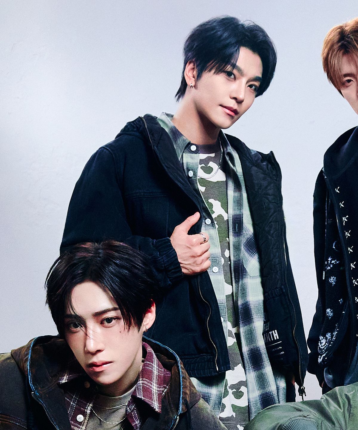 브라운브레스(BROWNBREATH) DENIM APPLIQUE PADDED JACKET