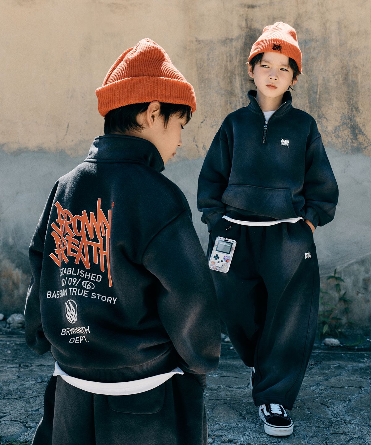 브라운브레스 키즈(BROWNBREATH KIDS) KIDS WASHED HALF ZIP UP CREWNECK SETUP
