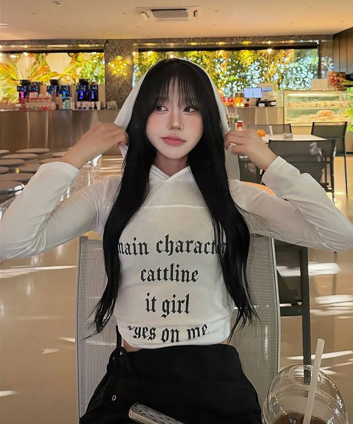 까트린(CATTLINE) 레터링 후드 롱슬리브