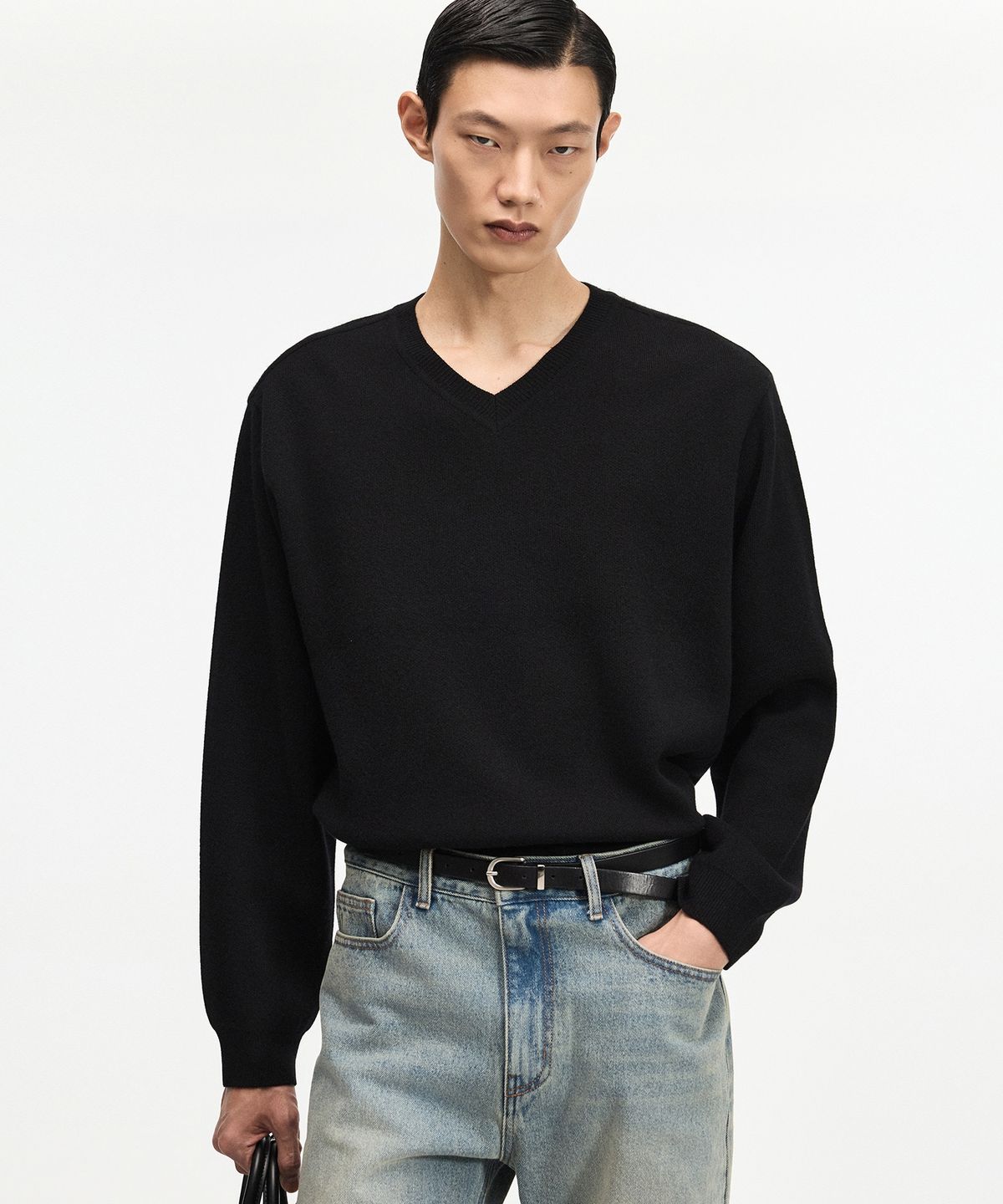 티엔지티(TNGT) Cashmere Blended V-Neck Knit Top (Black) TNSW6F114BK