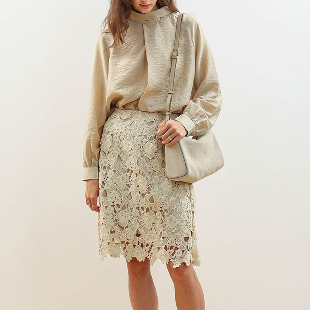 웬스데이딜라잇(WEDNESDAY DELIGHT) WD_Crochet lace midi skirt