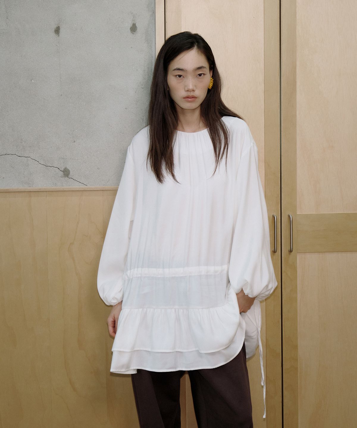 오드캐롤(ODDCAROL) Draw Frill Dress_Ivory