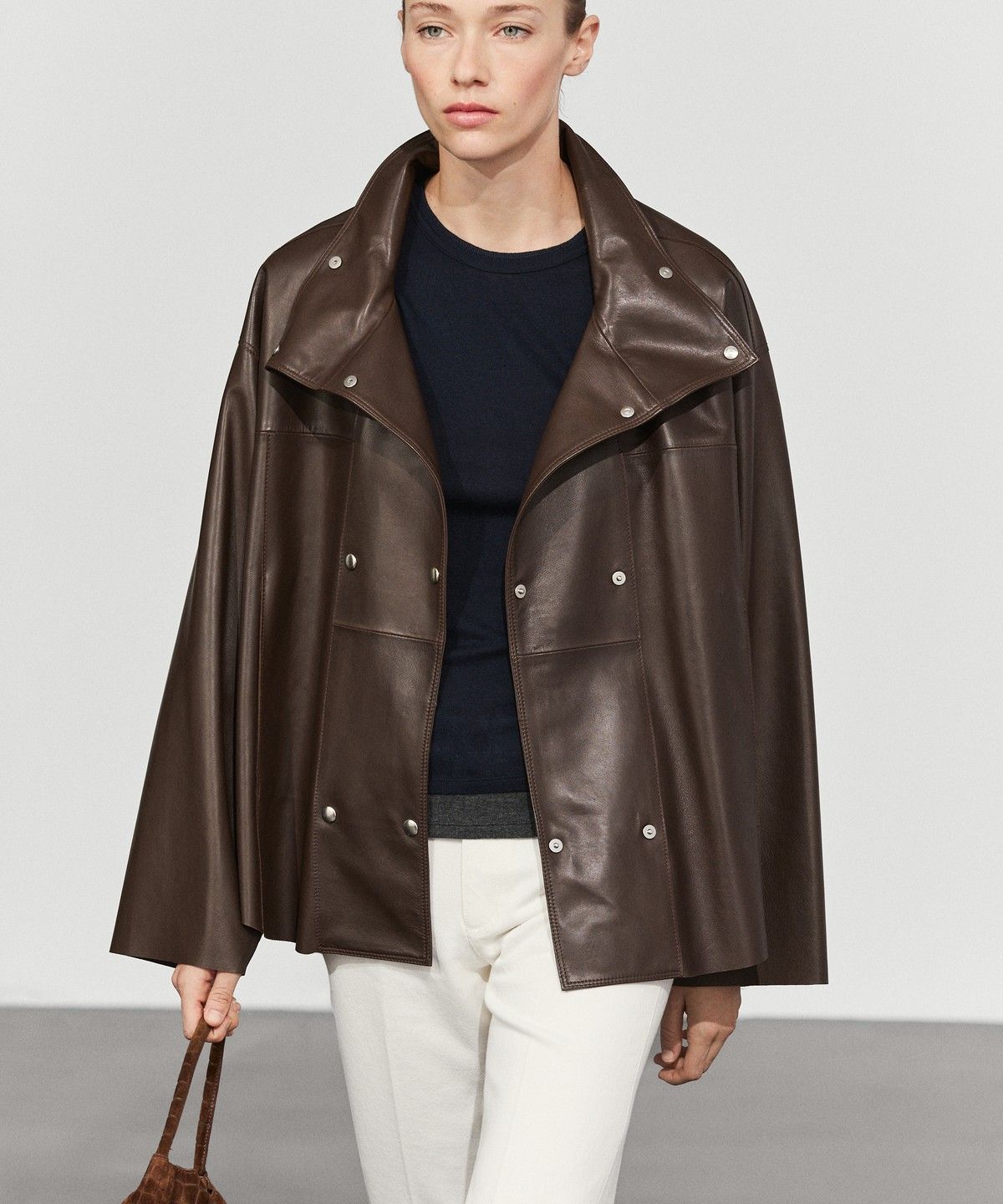 마시모두띠(MASSIMO DUTTI) 플래킷 디테일 나파 가죽 자켓