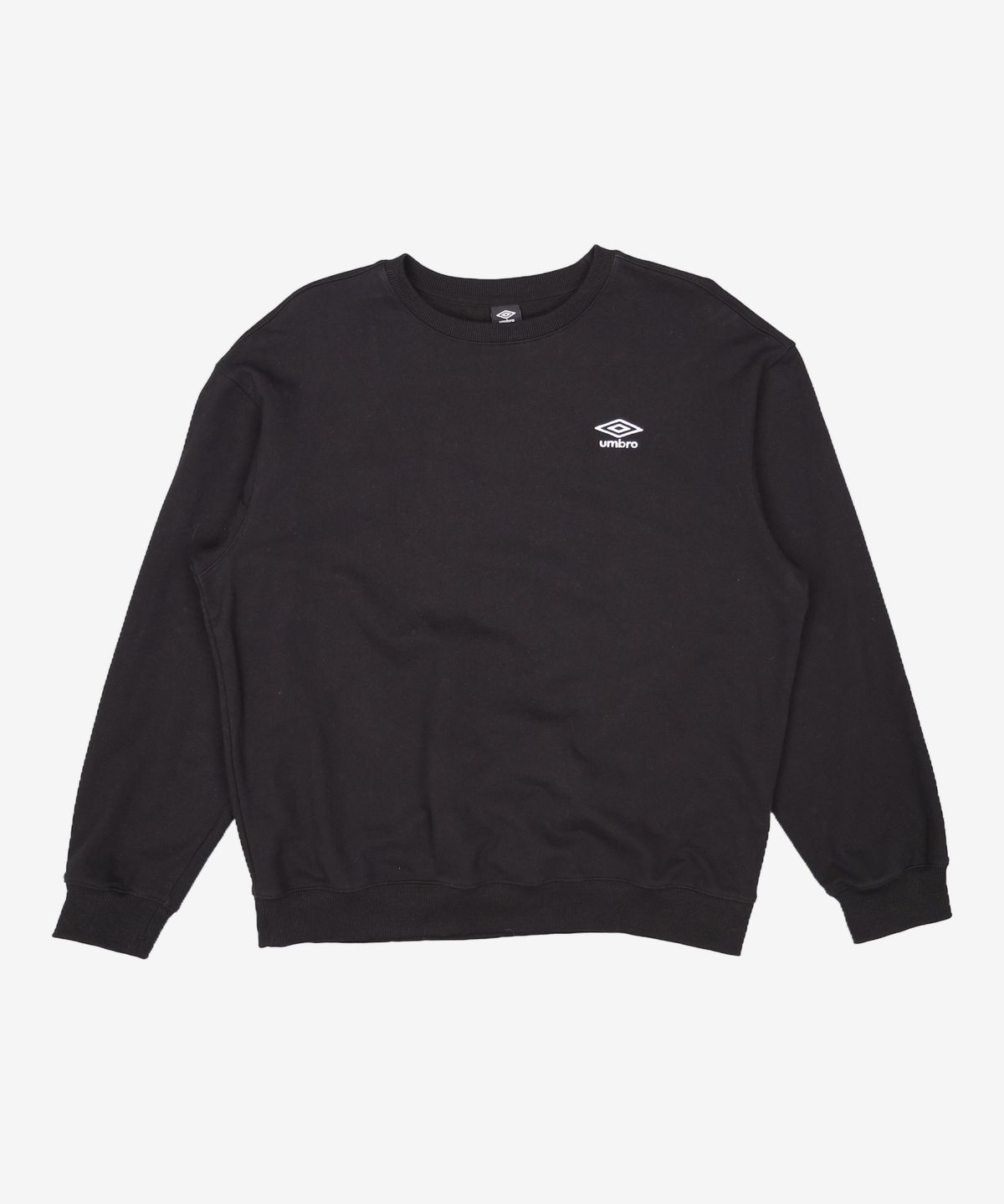 엄브로(UMBRO) 에센셜 스몰로고 맨투맨 블랙 UR123CFS19 105