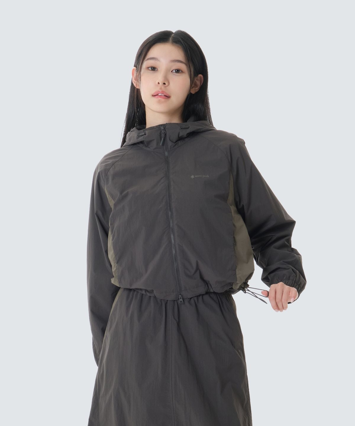 스노우피크 어패럴(SNOWPEAK APPAREL) 경량 타슬란 여성 컬러블럭 바람막이 (S26FWLWB41) Chocolate Khaki
