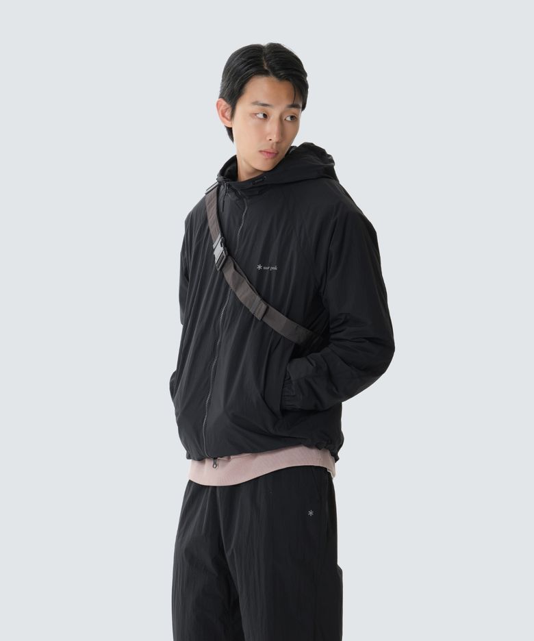 경량 타슬란 컬러블럭 바람막이 (S26FMLWB40) Black
