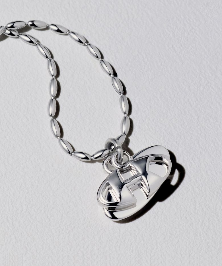 [더보이즈 현재 착용] 리틀 카인드 오벌 목걸이 Little KIND Oval Necklace