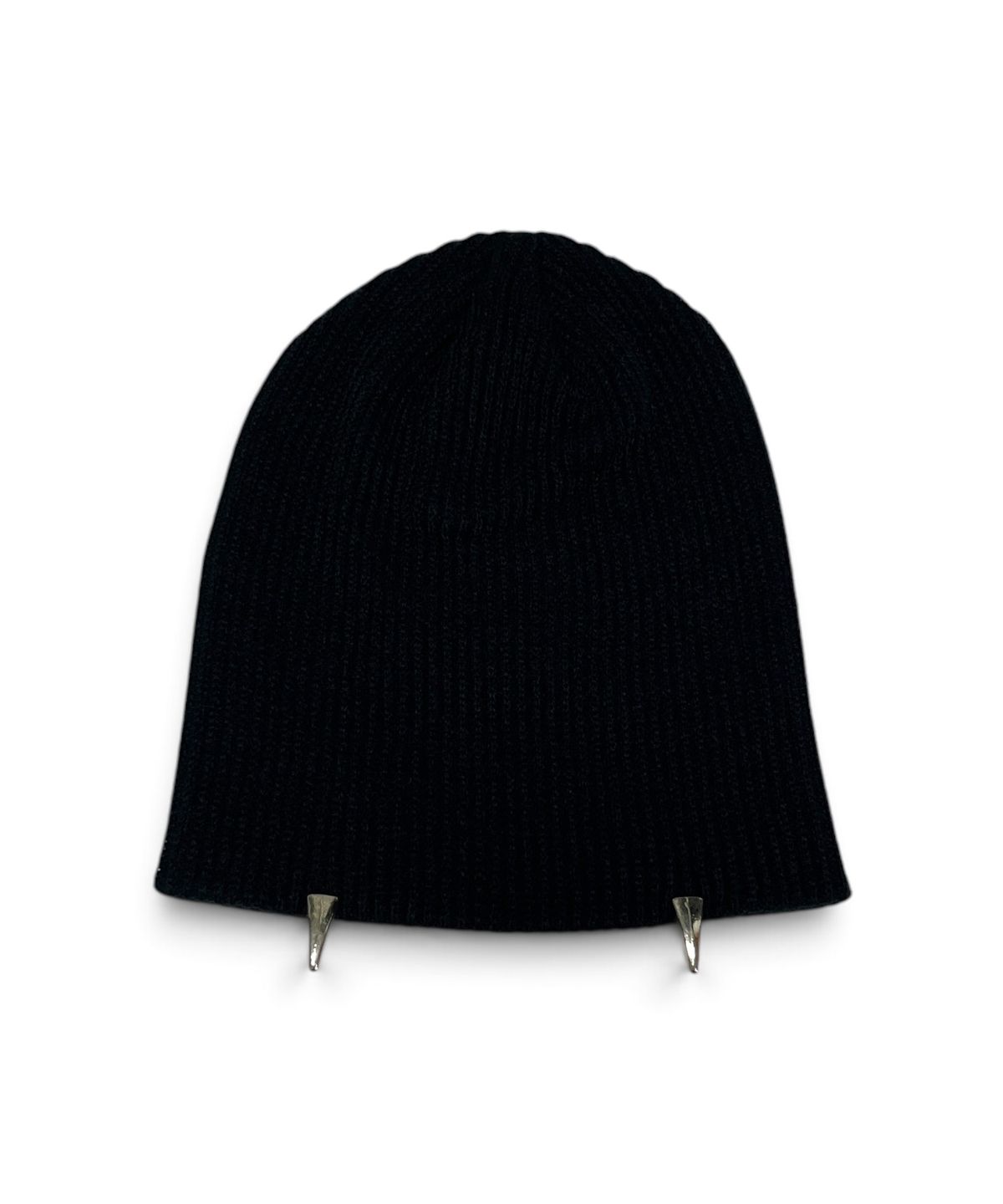 본슬리피(BORN SLIPPY) Panther Fang Rib Short Beanie