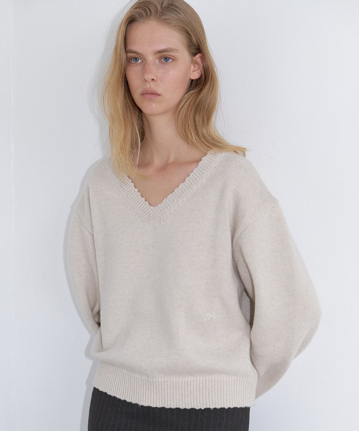 프리버07(FRIVER07) Damage v-neck wool knit [FRFA06NT12]_Oatmeal