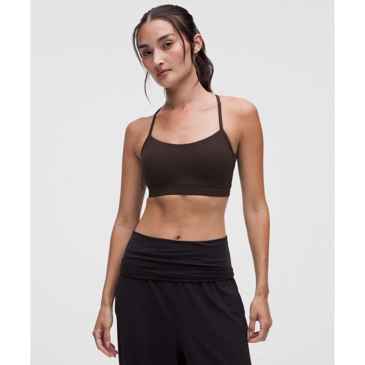 룰루레몬(LULULEMON) 플로우 Y 브라 Nulu *라이트 서포트, B C컵 아시아 핏