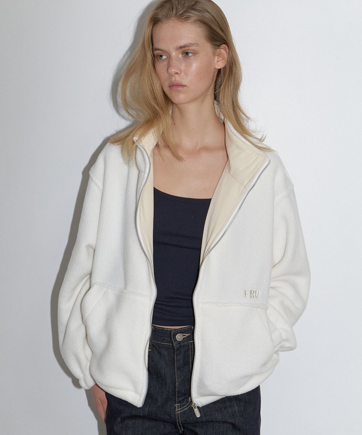 프리버07(FRIVER07) FRV stitch logo fleece jumper [FRFA06JP02]_Ivory