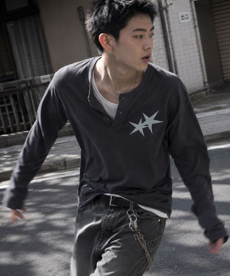 [ODNR UNISEX]Small Twins Star 헨리넥 롱슬리브 긴팔티셔츠_Charcoal