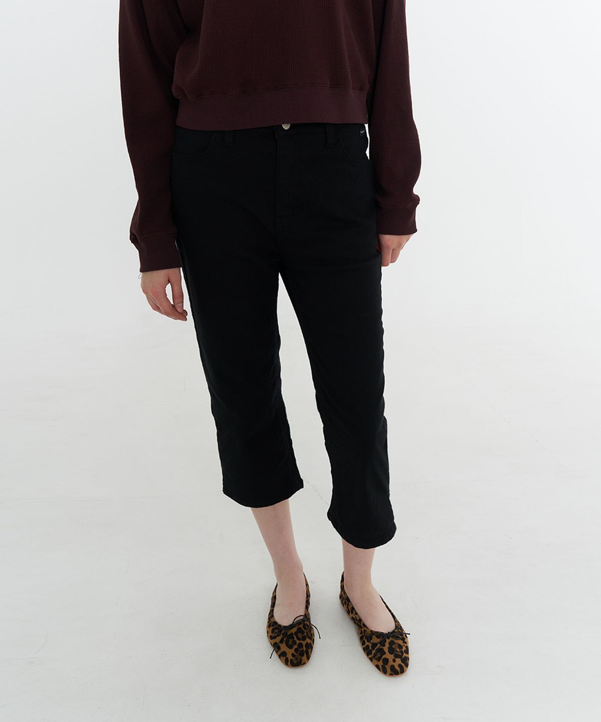 타버트(TARVERT) Dusk Capri Pants - Black