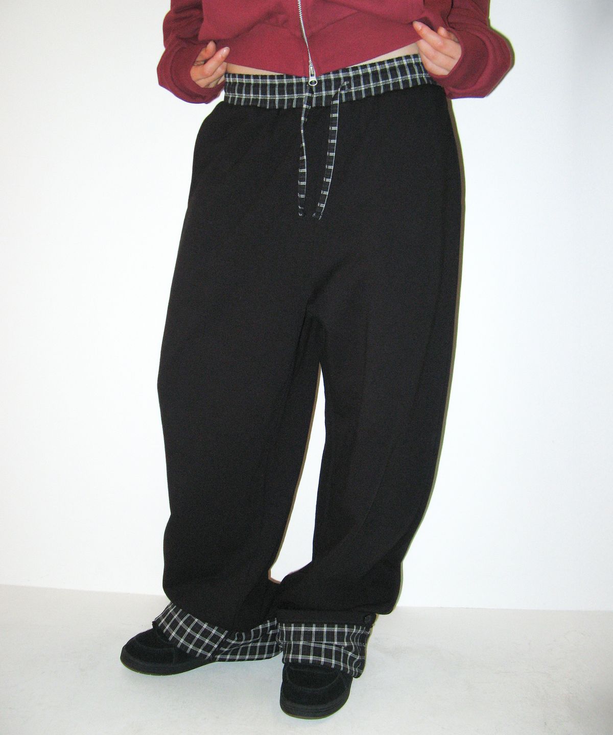 아메스 월드와이드(AMES-WORLDWIDE) 52 CHECK ROLL-UP SWEATPANTS BLACK