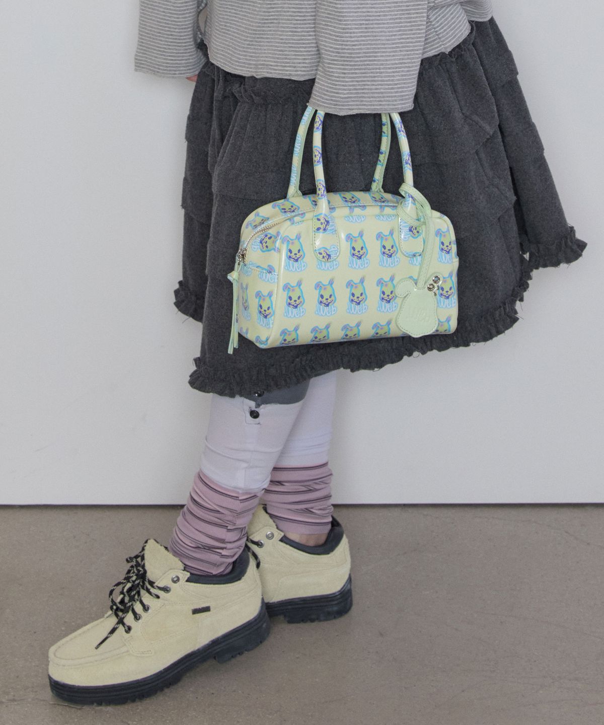 타입서비스(TYPESERVICE) Patent Graphic Mini Bag [Lime]