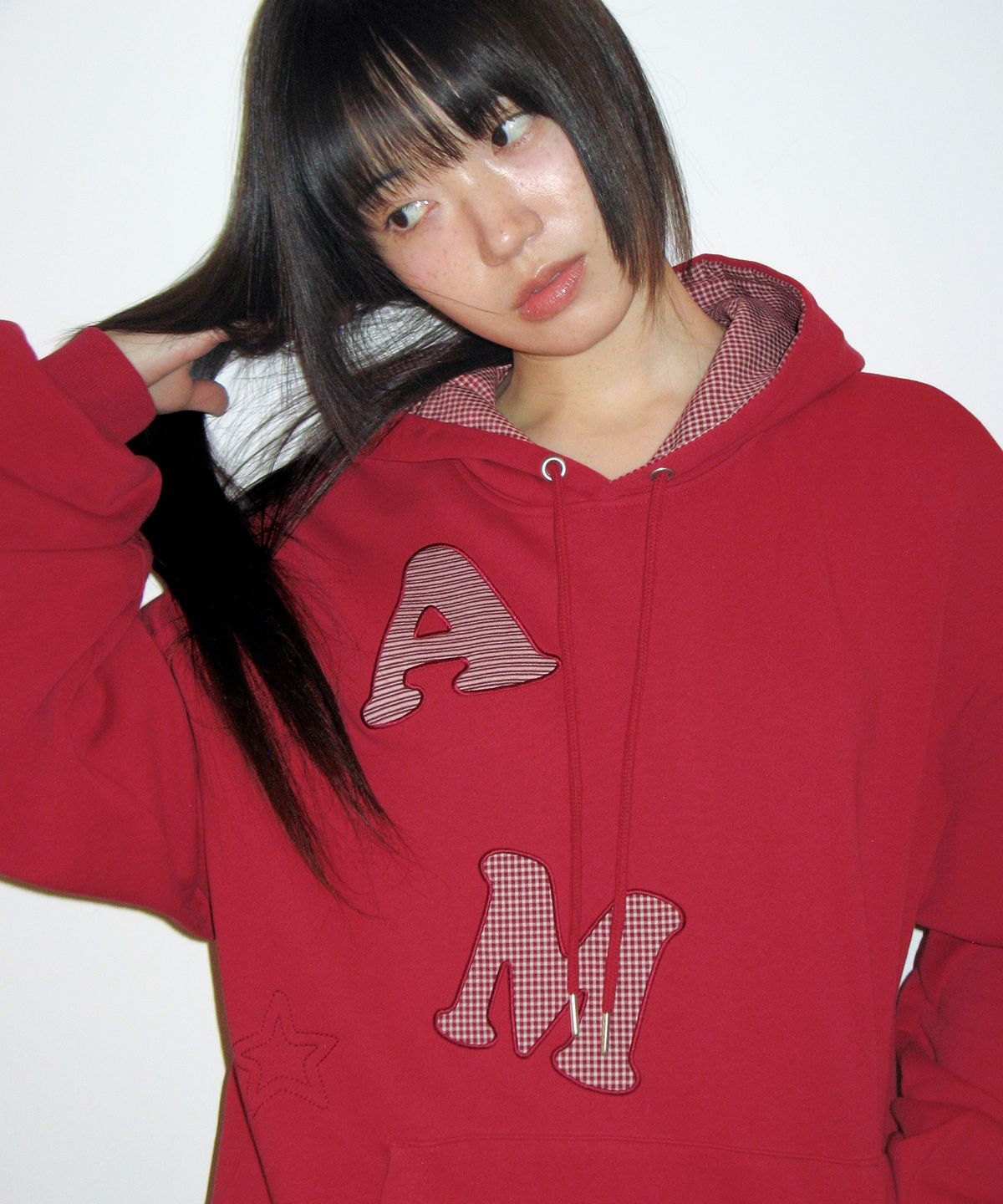 아메스 월드와이드(AMES-WORLDWIDE) BIG PATCH APPLIQUE HOODIE RED