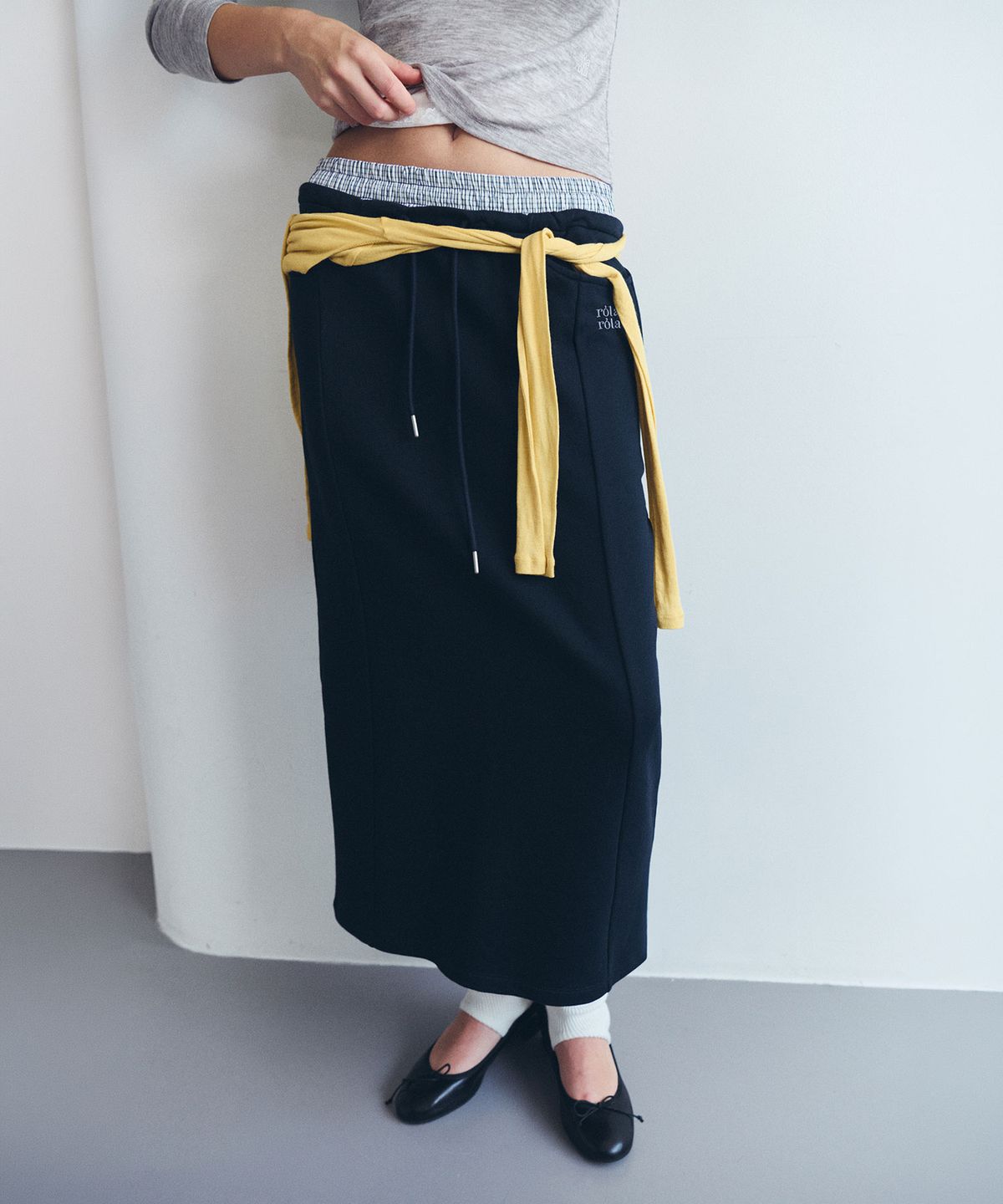 로라로라(ROLAROLA) NUBASIC SAGGING SWEAT LONG SKIRT DEEP NAVY