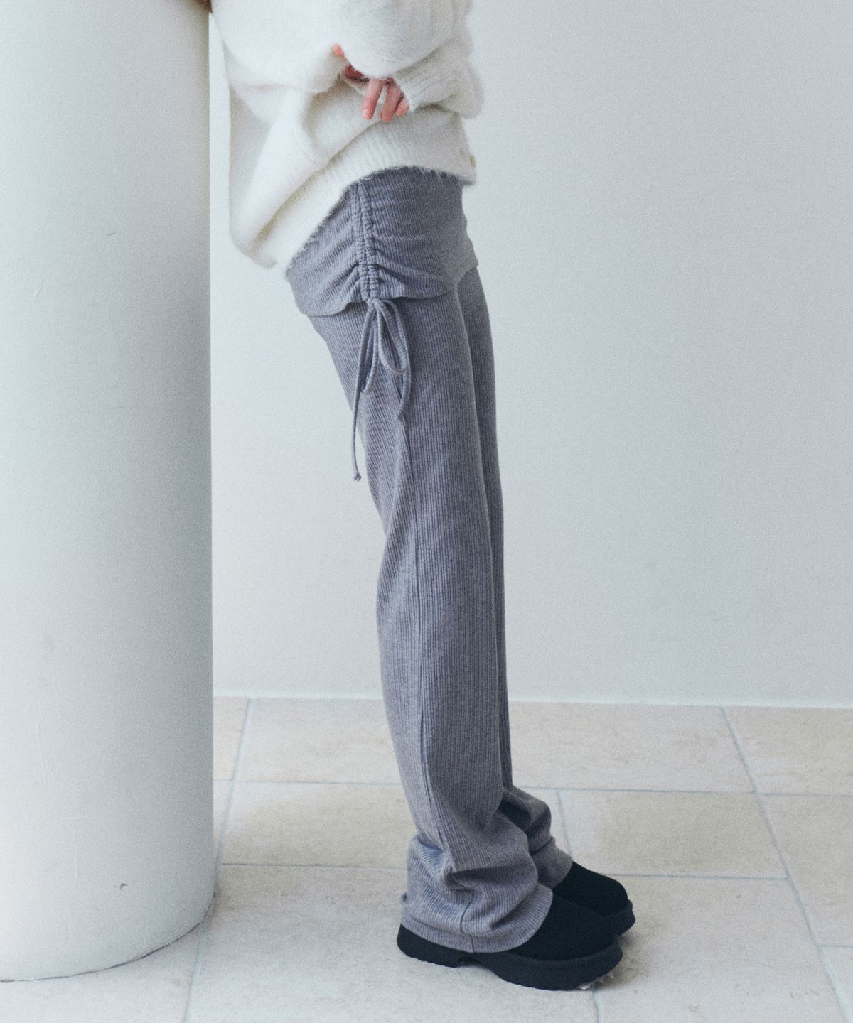 로라로라(ROLAROLA) NUBASIC FOLDING BOOTSCUT PANTS MELANGE GRAY
