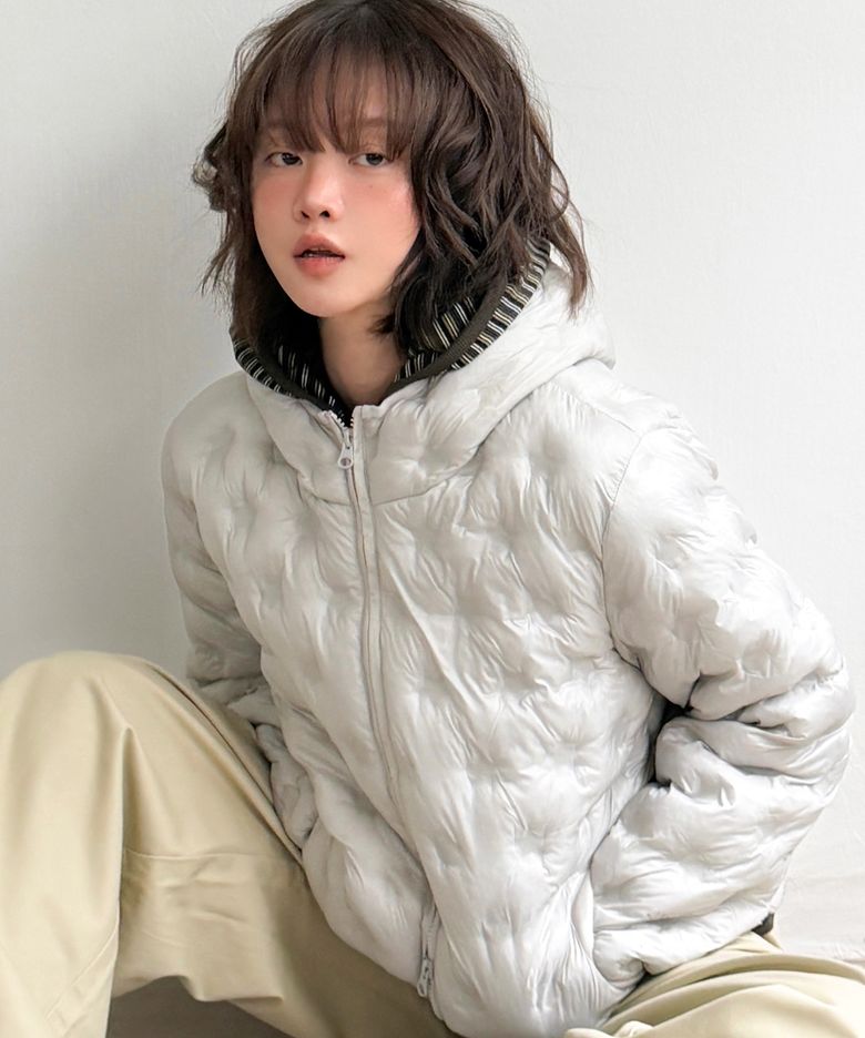 STAR LIGHTWEIGHT HOODED PADDING LIGHT GREY