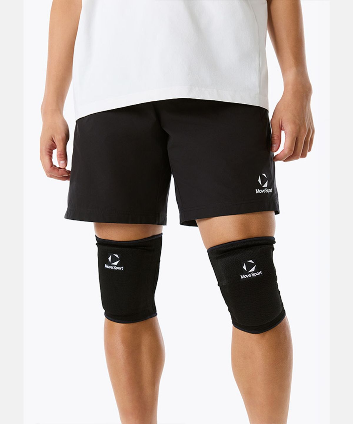 무브스포츠 바이 데상트(MOVESPORT BY DESCENTE) 무릎 서포터 (2ea/21cm) 블랙 화이트 VS113VSU11