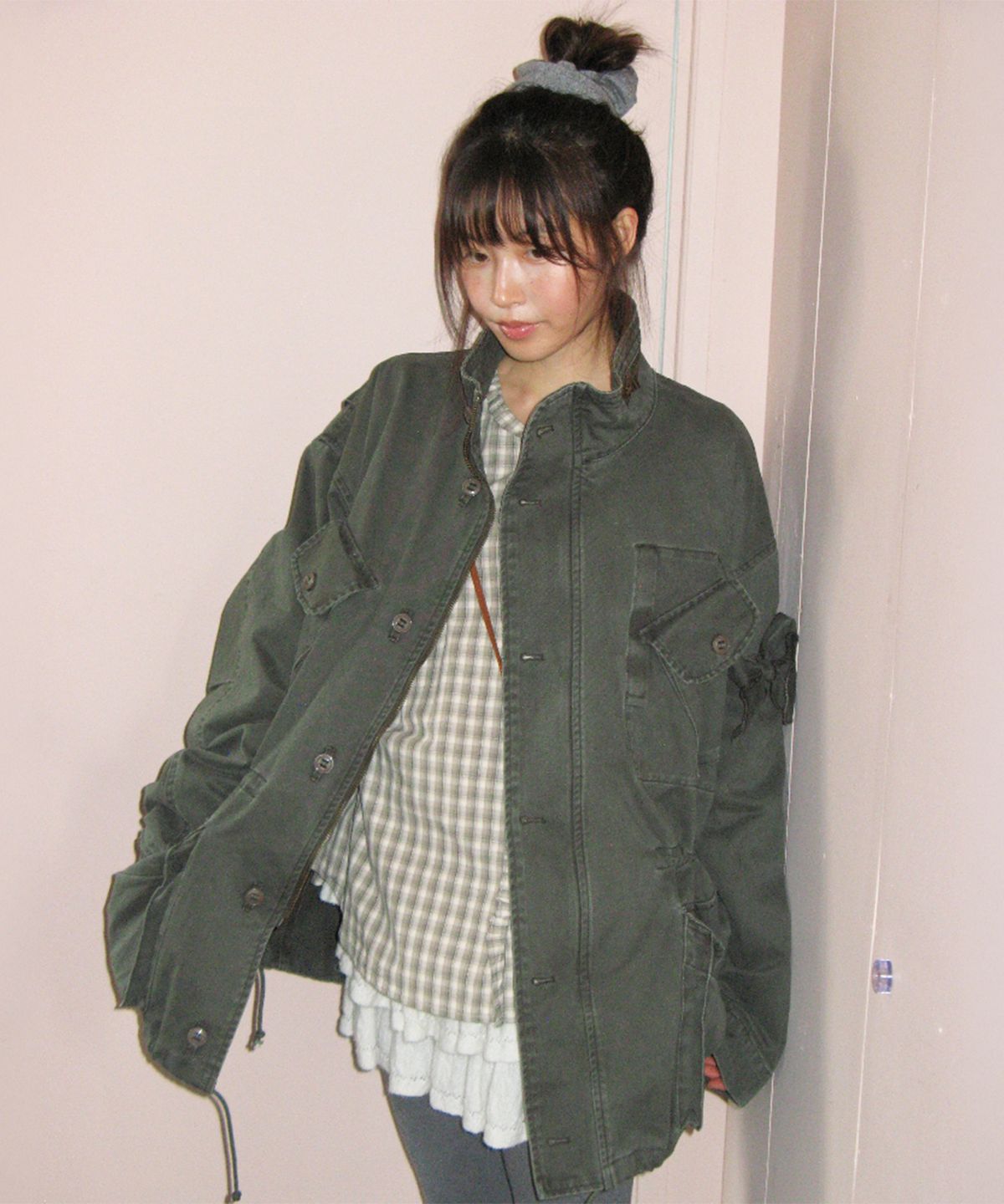 론론(RONRON) RIBBON POCKET FIELD JACKET KHAKI