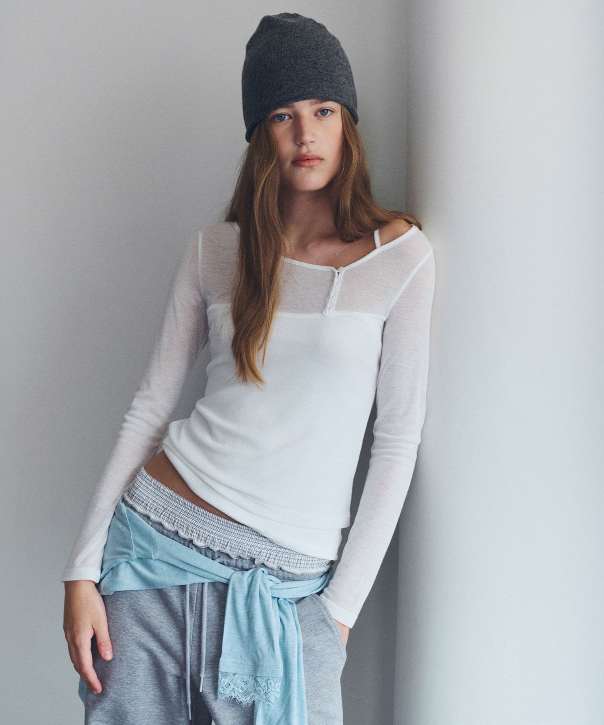 로라로라(ROLAROLA) NUBASIC BUTON LINE RIP T-SHIRT WHITE