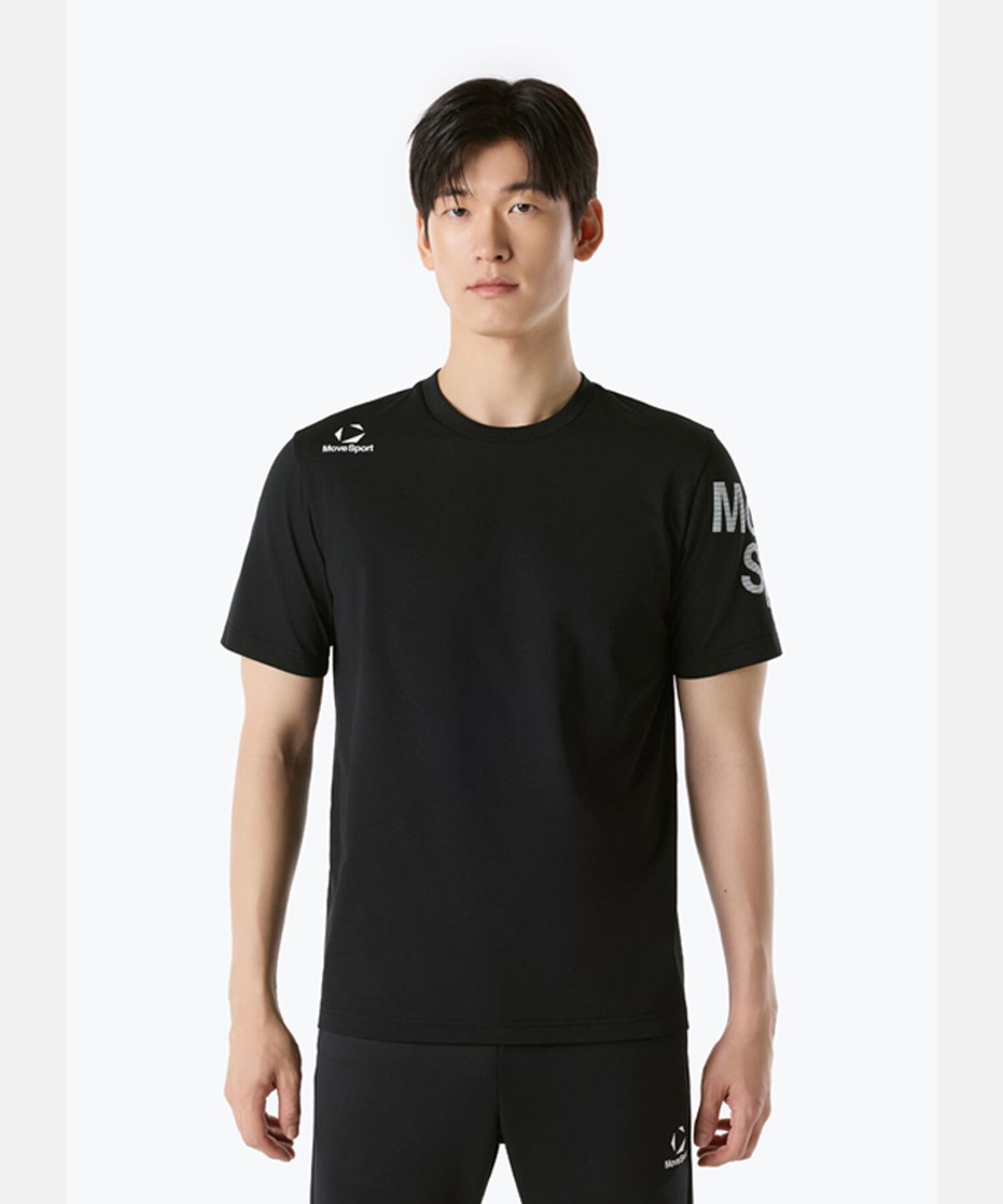 무브스포츠 바이 데상트(MOVESPORT BY DESCENTE) 숄더 워딩 그래픽 반팔 티셔츠 블랙 VS121ETS15