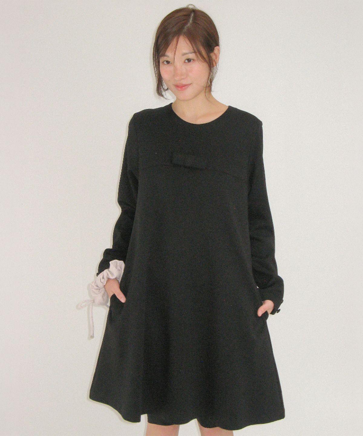 론론(RONRON) REVERSIBLE RIBBON DRESS BLACK
