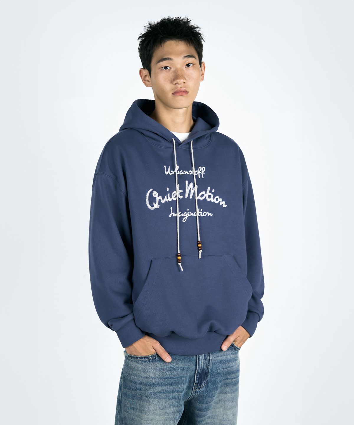 어반스터프(URBANSTOFF) 체인 엠브로이더드 에스닉 후디 (네이비)