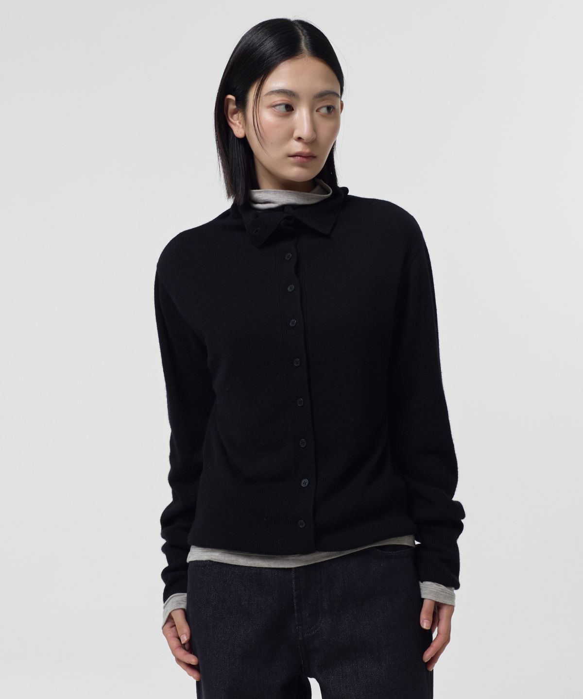 지비에이치 어패럴(GBH APPAREL) WOOL BLEND HIGH-NECK CARDIGAN / BLACK