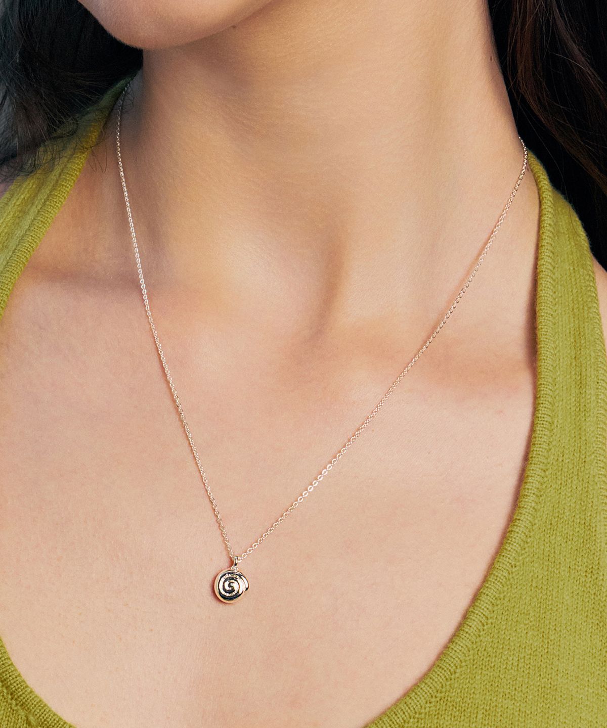 헤이(HEI) coiled circle pendant necklace