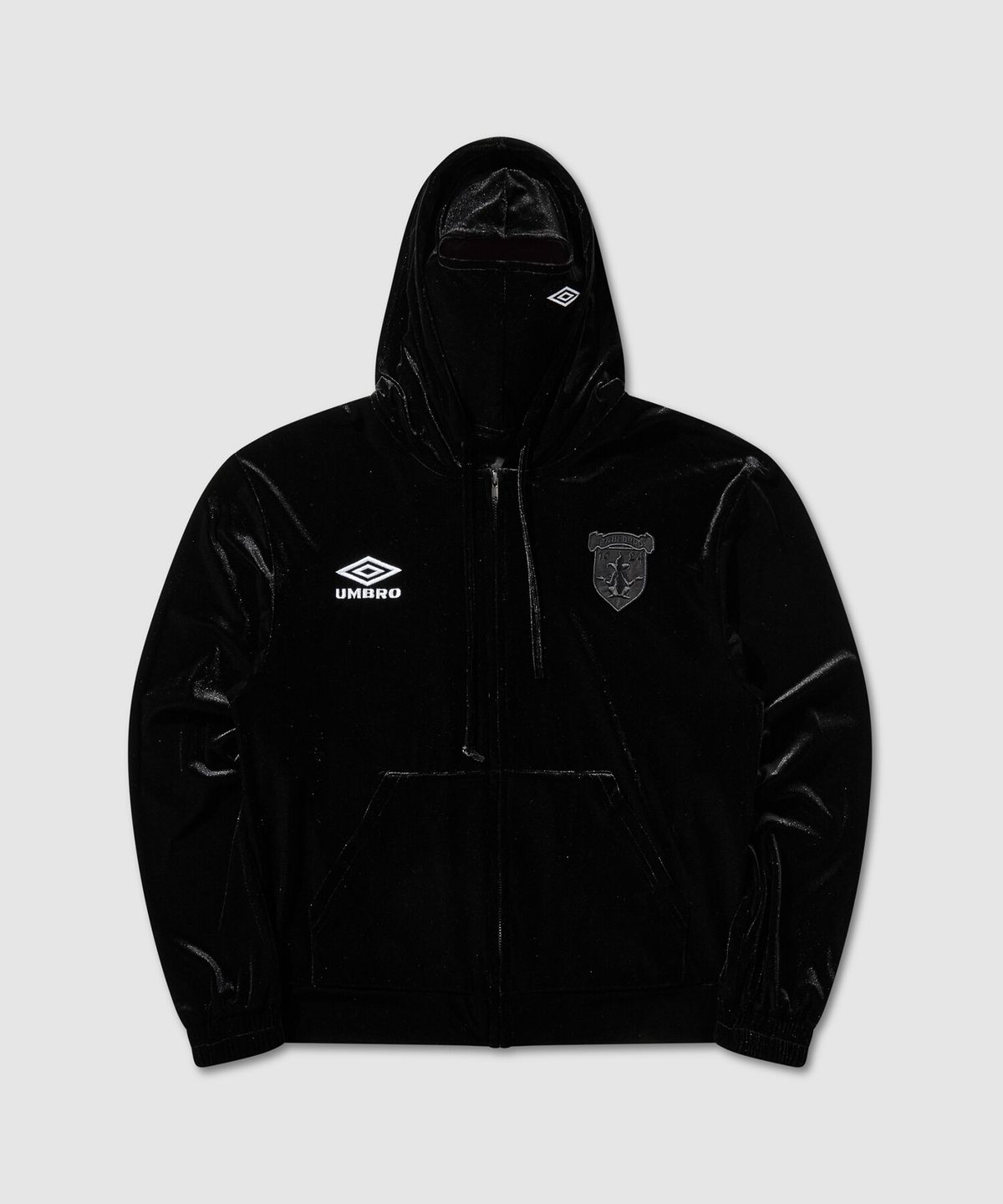 엄브로(UMBRO) [UMB X SLAM JAM] 벨벳 마스크 후드집업 블랙 UR311OFT92