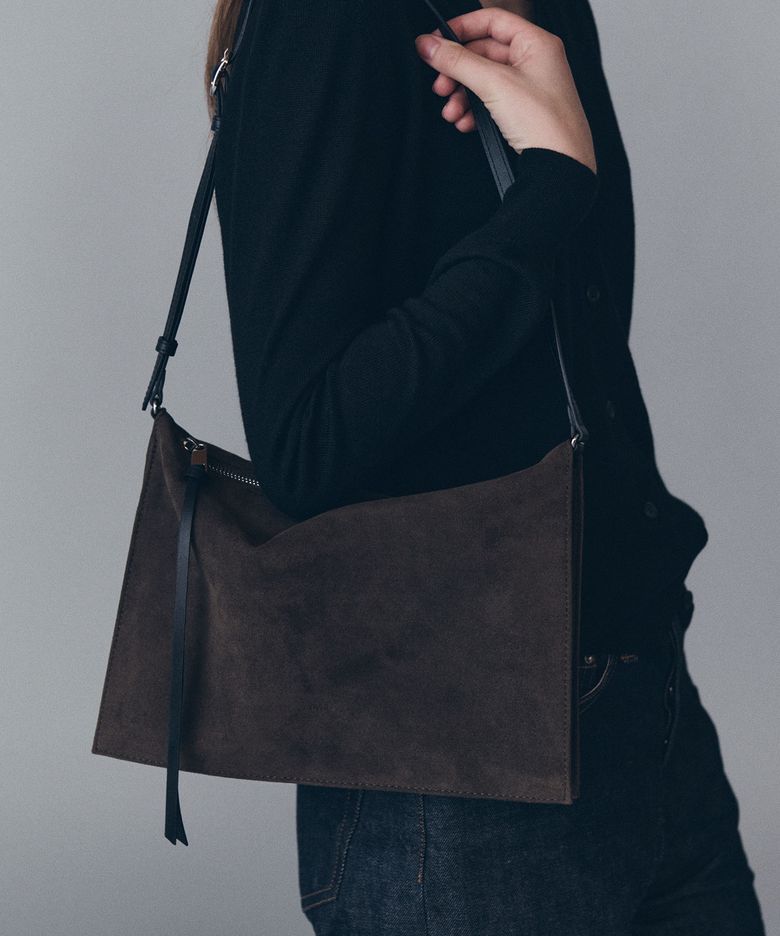 아코디언 스웨이드백 Accordion Suede Bag_Dark Olive