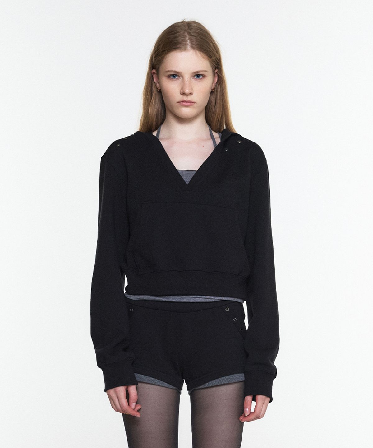쓰리투에이티(THREE TO EIGHTY) EYELET V-NECK HOODIE TOP BLACK