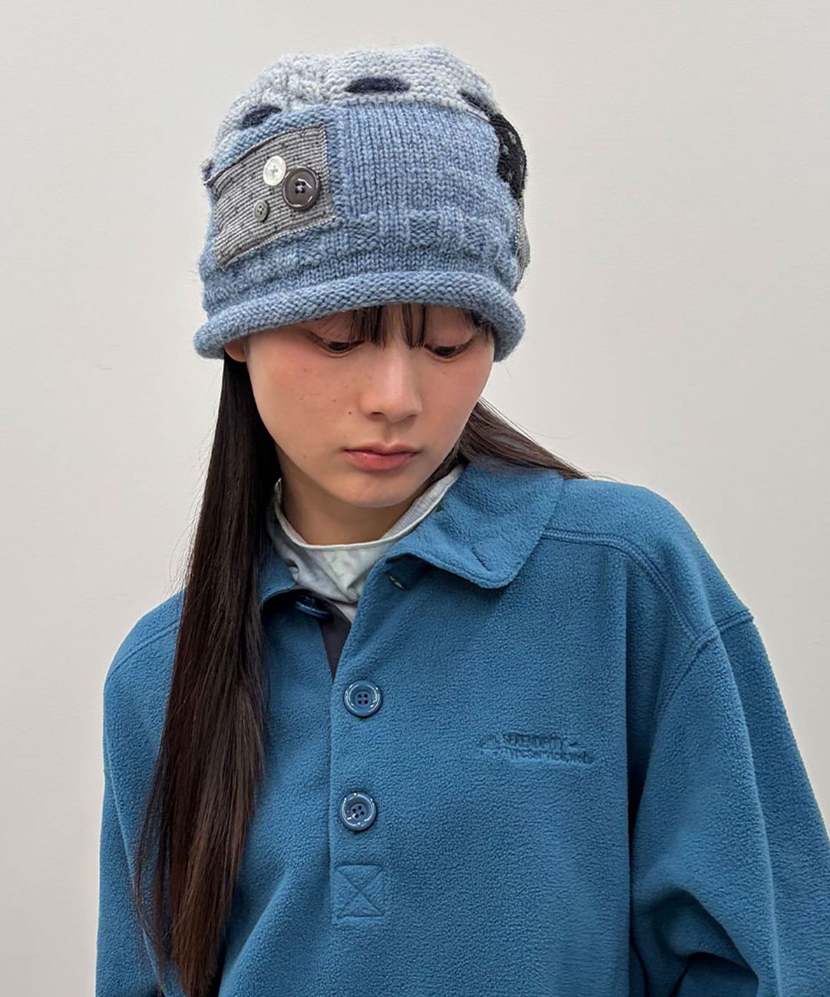 타입서비스(TYPESERVICE) Patchwork Button Knit Beanie [Blue]