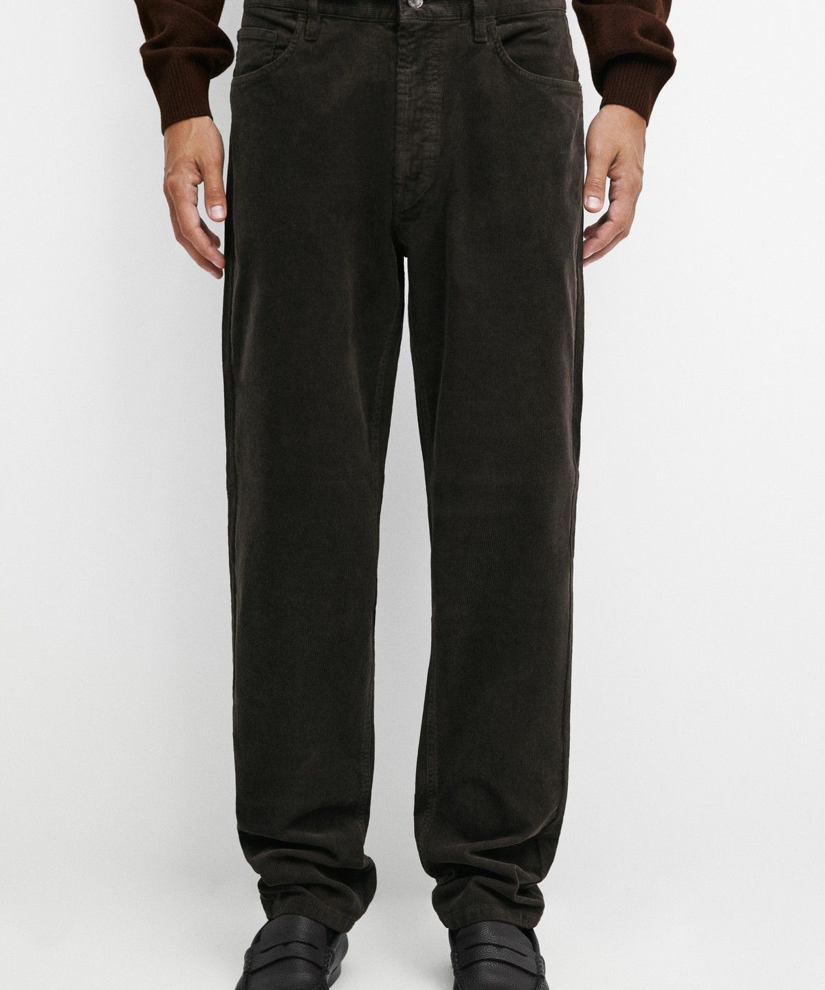 마시모두띠(MASSIMO DUTTI) 테이퍼드 핏 코듀로이 팬츠
