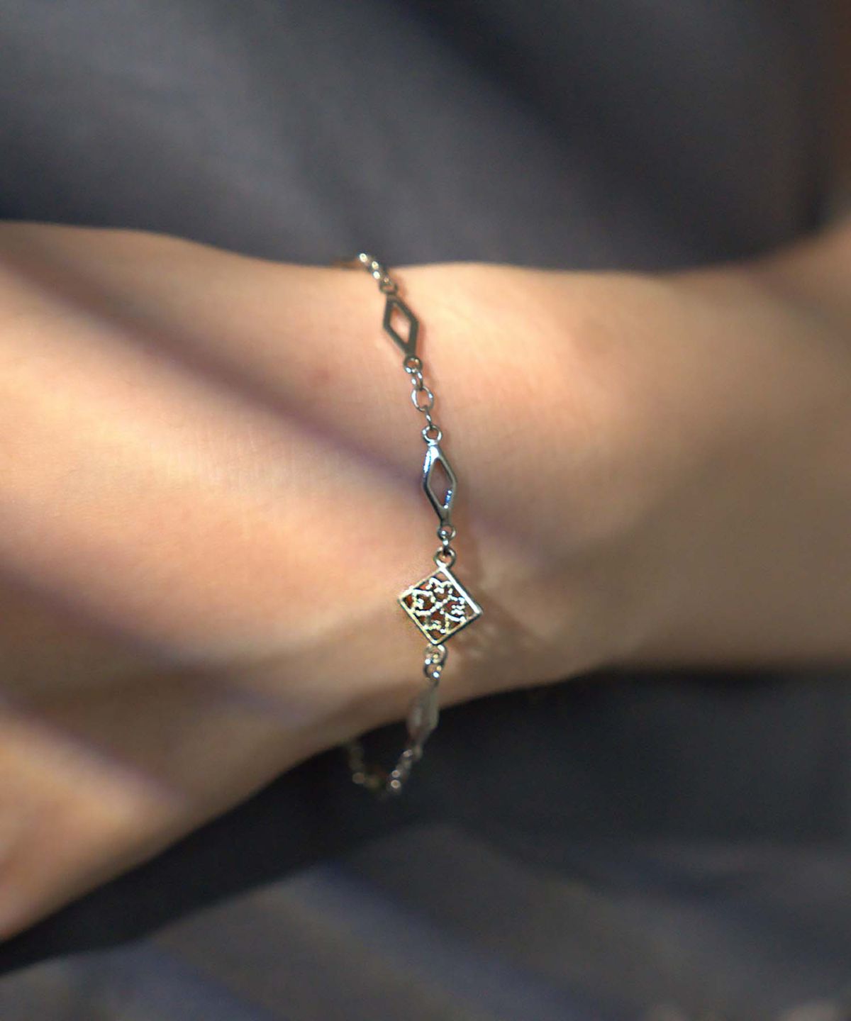 보호 리베리튜드(BOHO LIBERTUDE) Rhombe Loop Bracelet