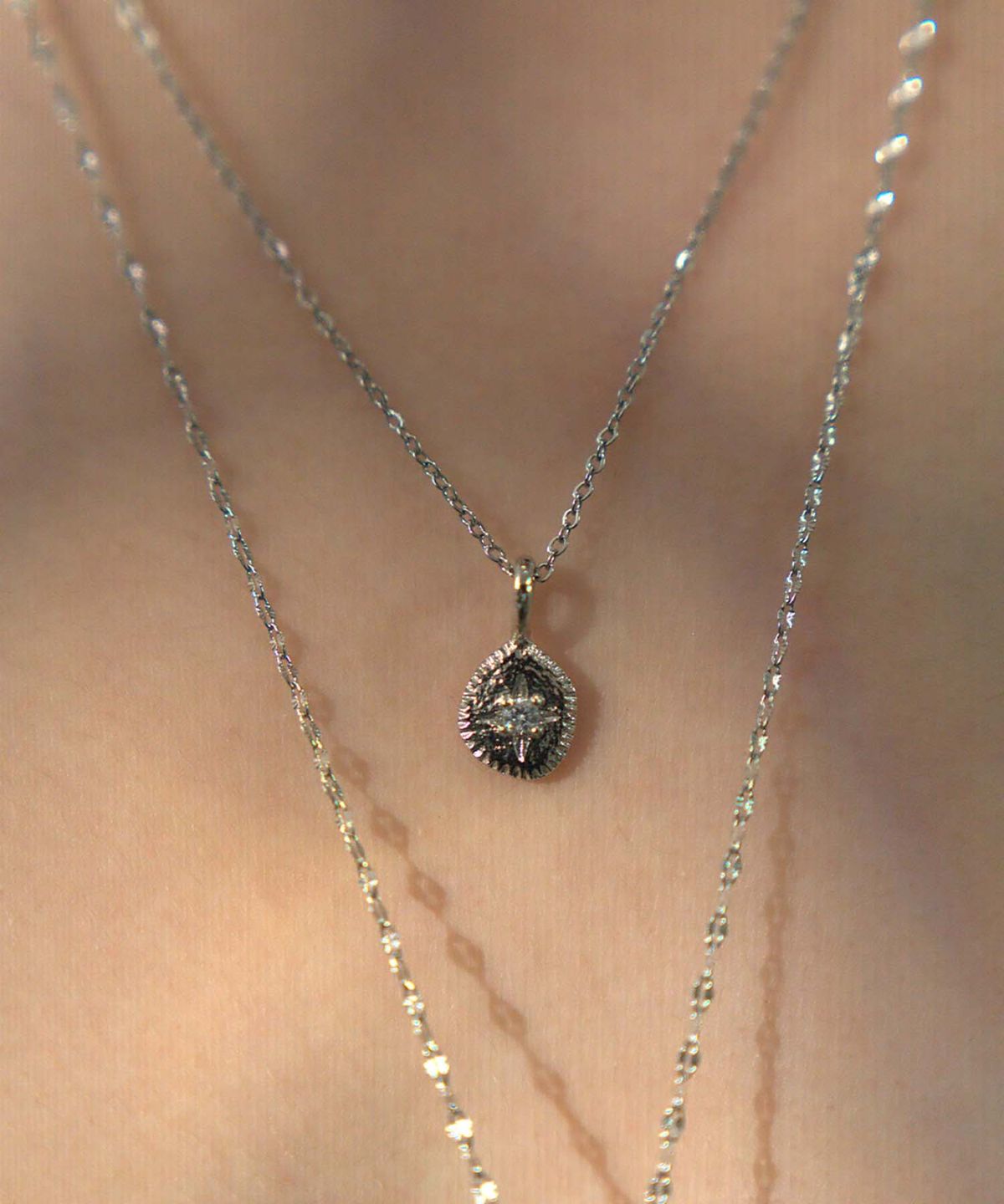 보호 리베리튜드(BOHO LIBERTUDE) Lune Drop Necklace