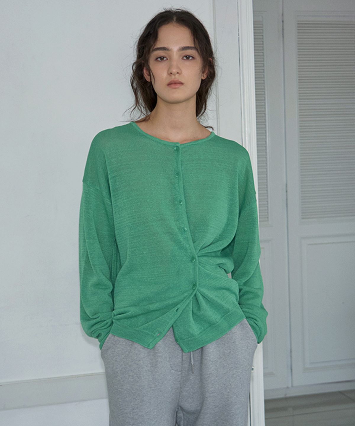 위에버(WEEVER) Poll cardigan apple green